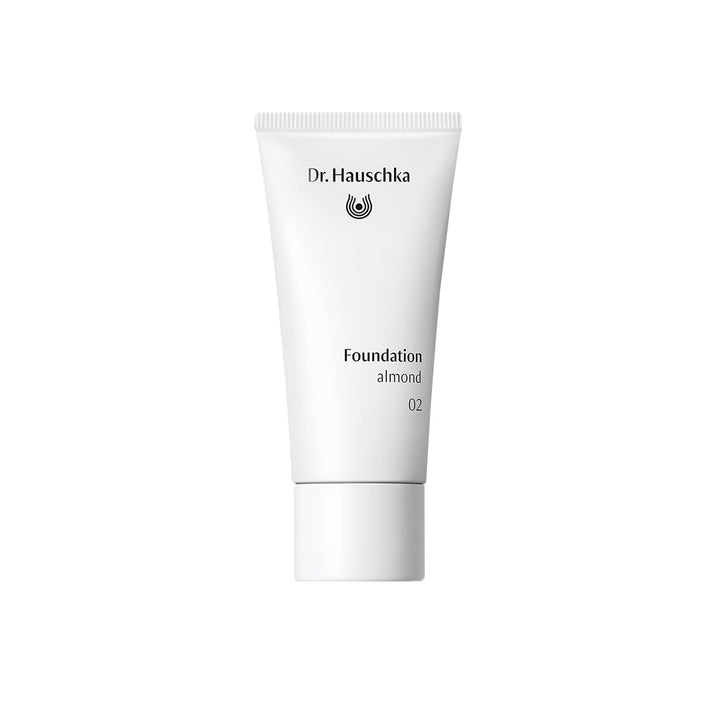 Dr. Hauschka Foundation 30 ml – Almond | Hazelnut | Nutmeg | Pecan – Natural Radiant Coverage