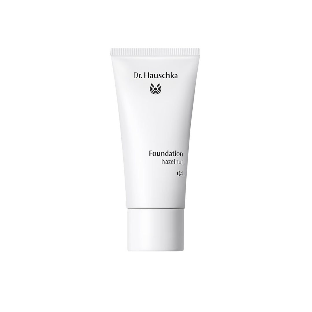 Dr. Hauschka Foundation 30 ml – Almond | Hazelnut | Nutmeg | Pecan – Natural Radiant Coverage