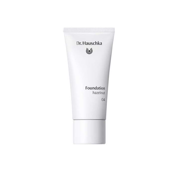 Dr. Hauschka Foundation 30 ml – Almond | Hazelnut | Nutmeg | Pecan – Natural Radiant Coverage