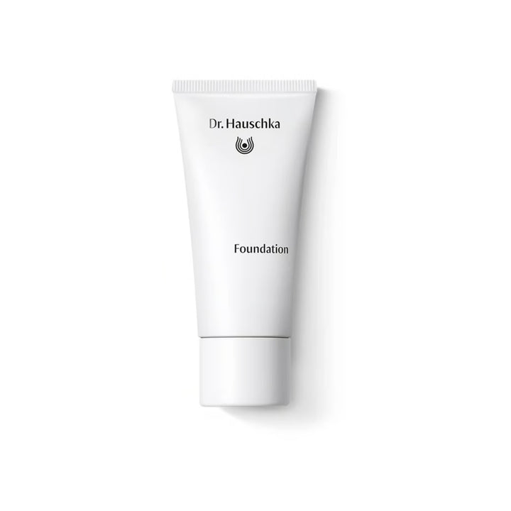 Dr. Hauschka Foundation 30 ml – Almond | Hazelnut | Nutmeg | Pecan – Natural Radiant Coverage